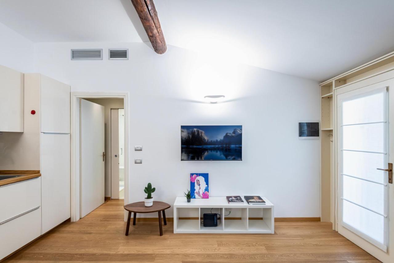 Easylife - Romantico Appartamento Sulla Darsena Milano Ngoại thất bức ảnh